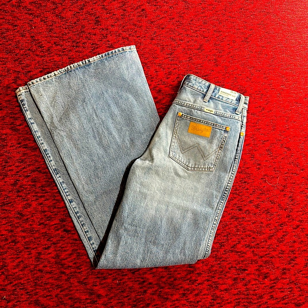 NWT Wrangler high waist flare jeans wide leg 28” waist, 34” inseam